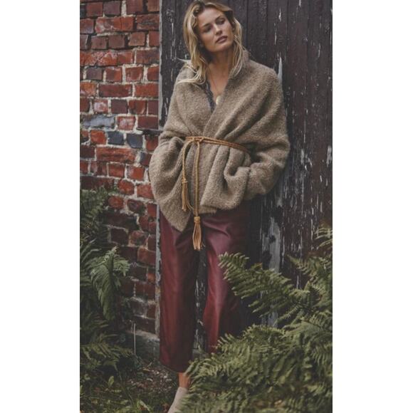 Anthropologie Pilcro The Breaker Cropped Faux Leather Burgundy Pants Size 32 - Picture 2 of 8